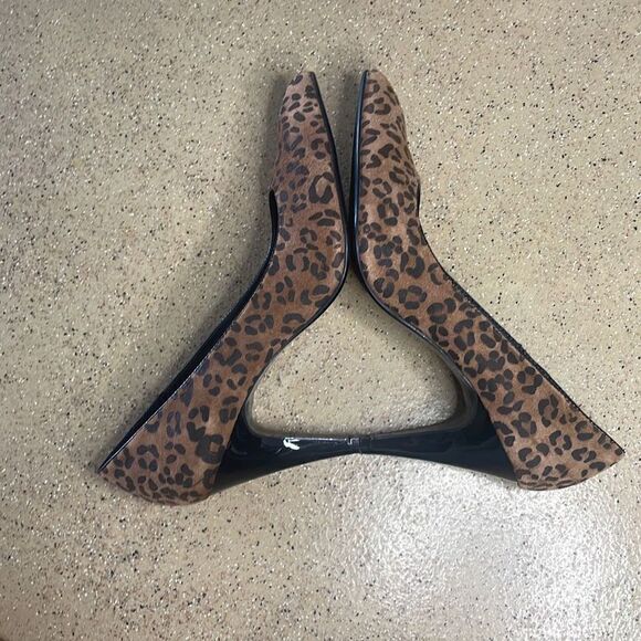 Dana Buchman Katarina Cheetah Print Suede Pumps sz 10 - Picture 6 of 12
